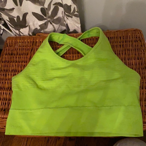 SOLD Green Alphalete sports bra 💚 - Picture 1 of 7